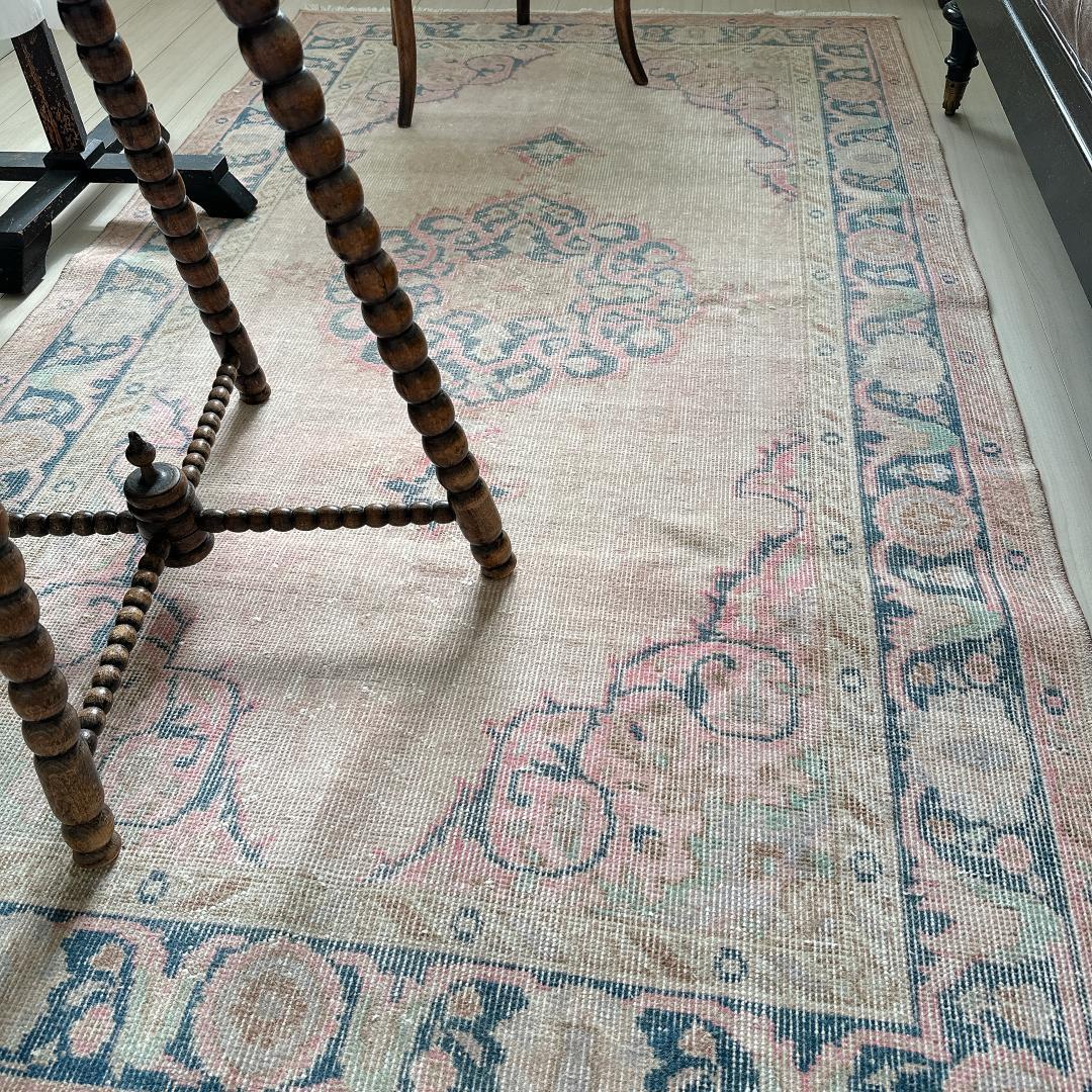 トルコヴィンテージラグ A63 高級 レア ピンク ベージュ ネイビー ミント