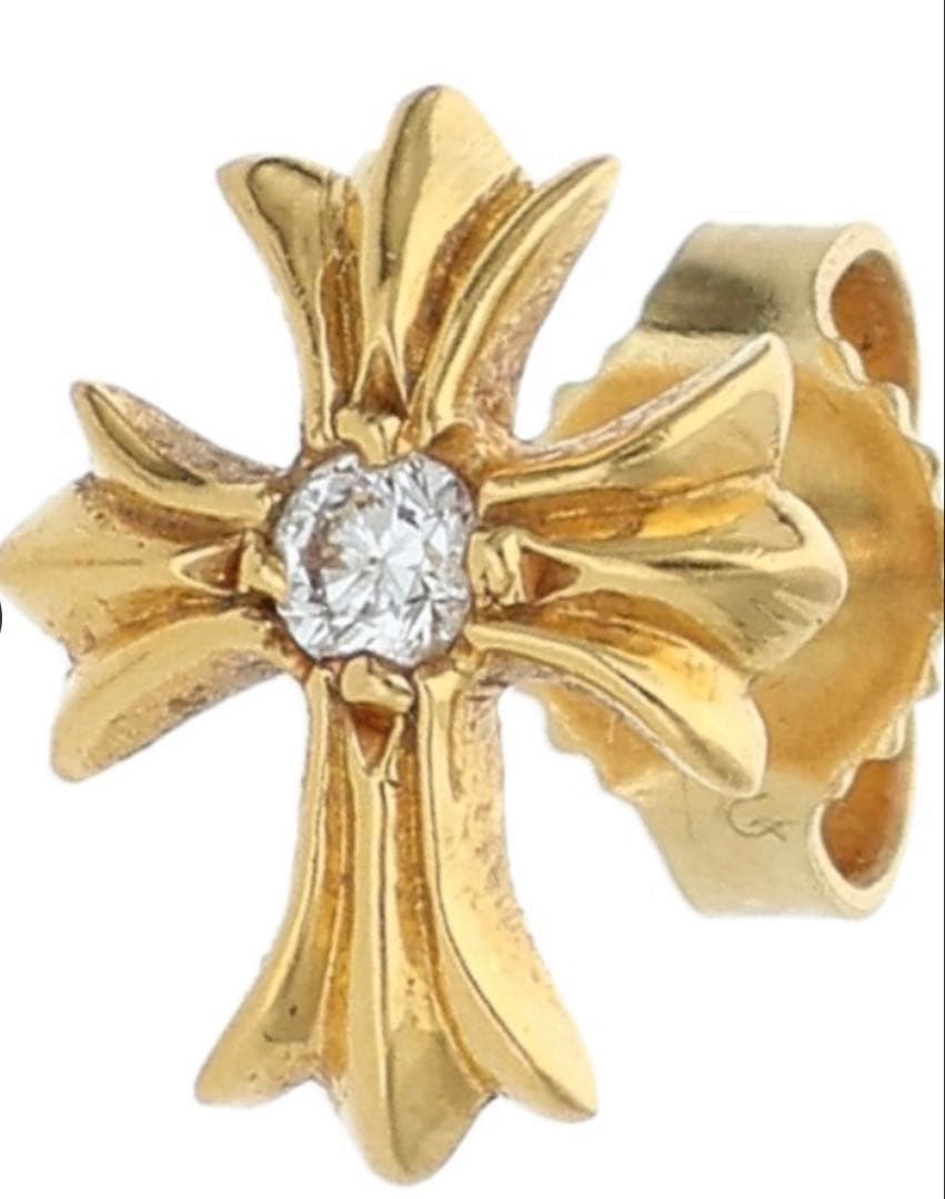 あい　クロムハーツ　ピアス