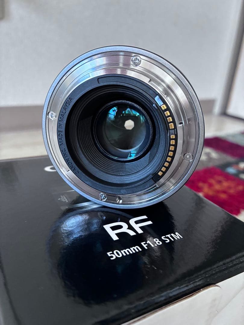 Canon RF 50mm F1.8 STM 「元箱・フード・フィルター２枚付」
