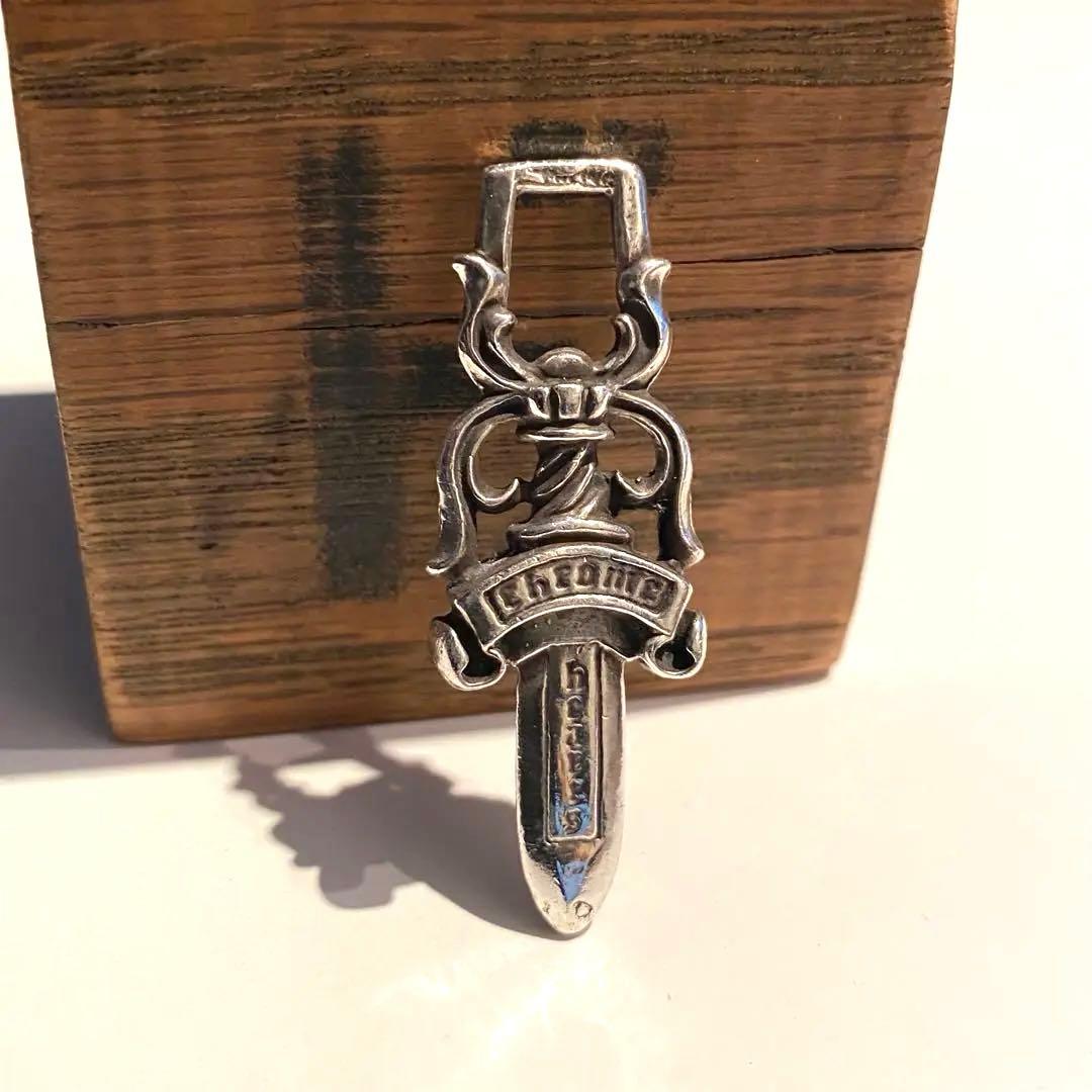 CHROME HEARTS ダガーペンダント ネックレス 革紐なし