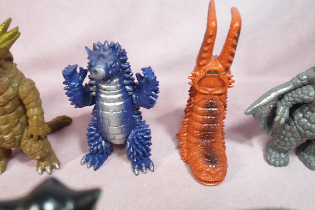 ギャンゴ・ネロンガ・スカイドン・カネゴン　ほかウルトラ怪獣シリーズ　17体