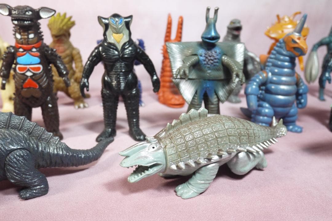 ギャンゴ・ネロンガ・スカイドン・カネゴン　ほかウルトラ怪獣シリーズ　17体