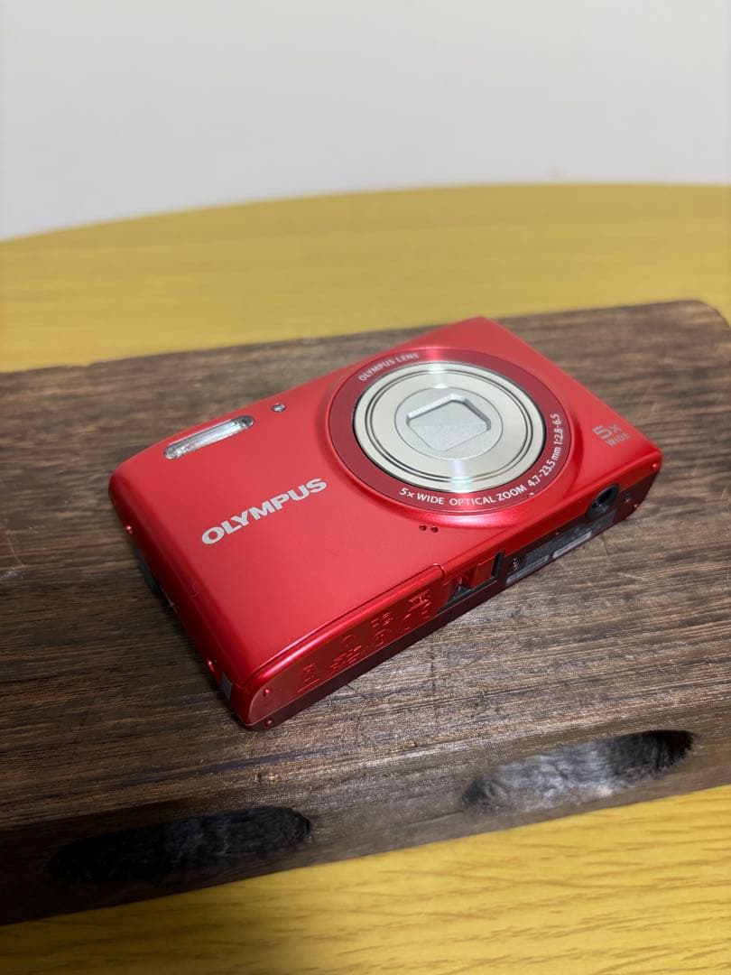 【極美品】OLYMPUS STYLUS VG-180 コンデジ　デジカメ