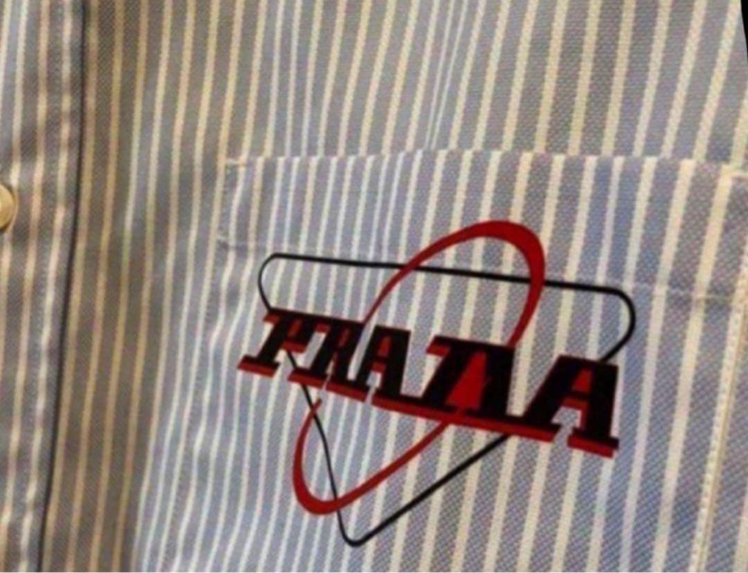 プラダ　シャツ