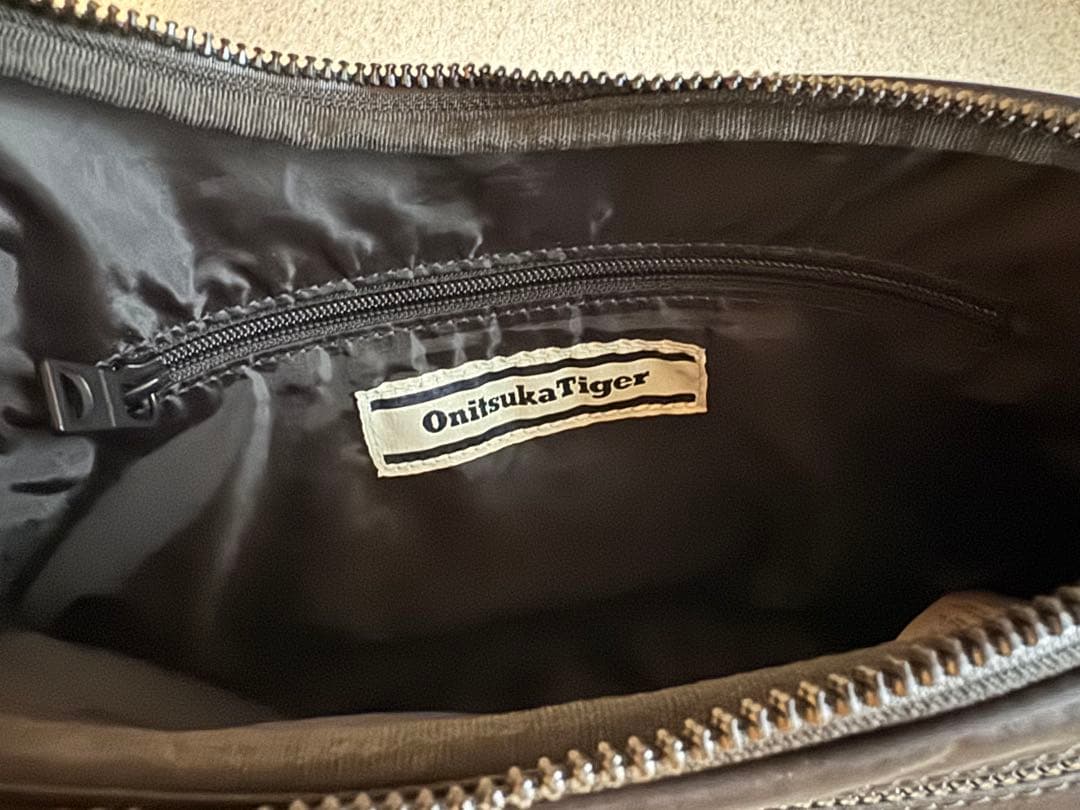 オニツカタイガー OnitsukaTiger メッセンジャーバッグ ショルダー