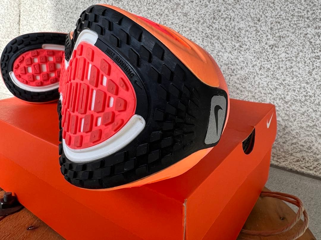 ナイキ NIKE ズームXボメロプラス　オレンジ