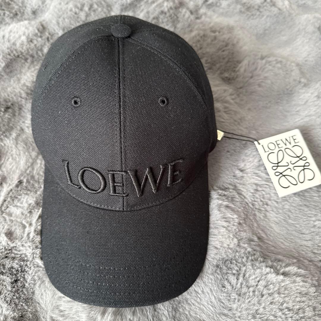 [未使用新品タグ付き] ロエベ　キャップ