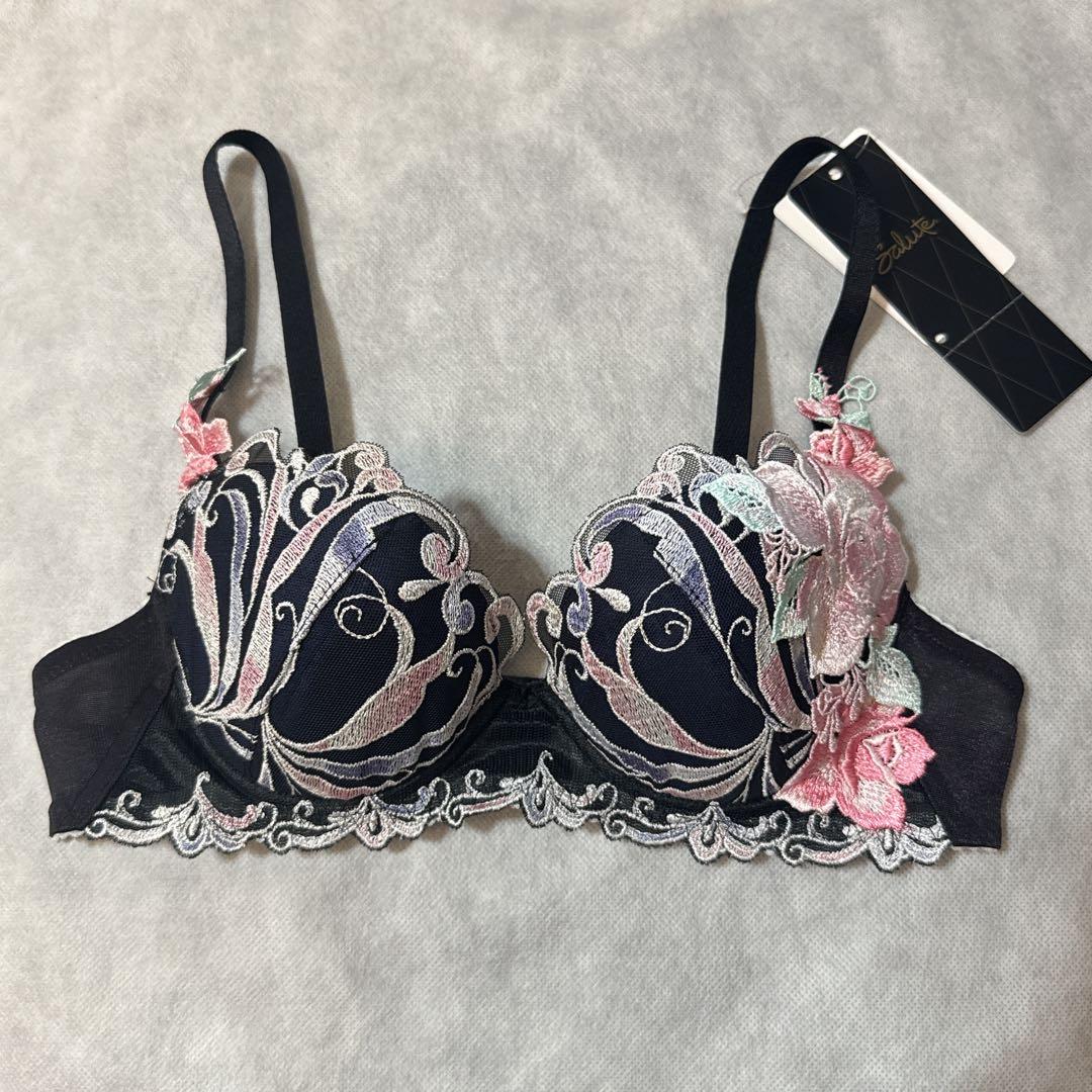 ワコール　サルート　66G ブラ＆ショーツ　C65 　新品　匿名配送