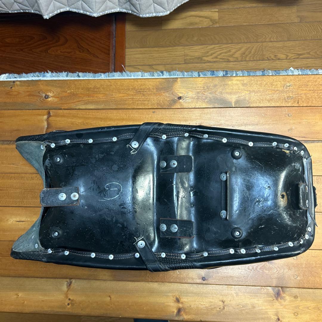 さ*る様 ZZR1100C コルビン シート ガンファイター