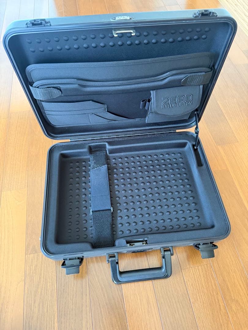 ZEROHALLIBURTON ゼロハリバートン　アタッシュケース