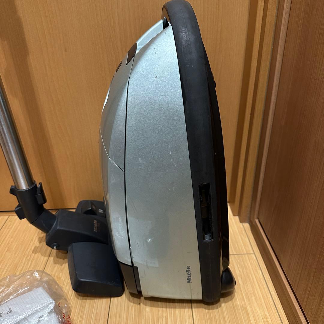 ランMiele ミーレS548 シルバー 掃除機 HEPAフィルター搭載