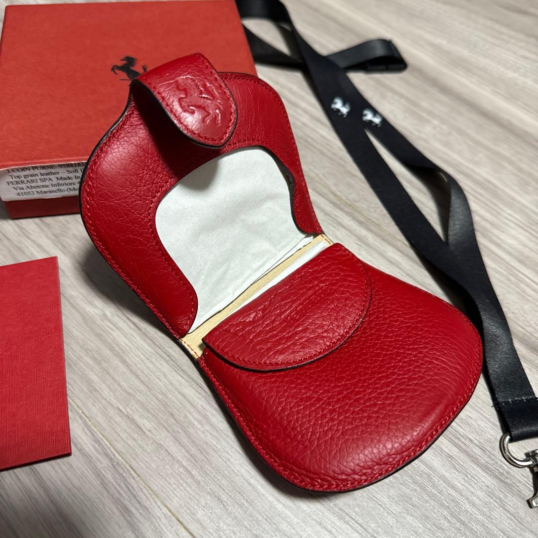 フェラーリ　ケース　ネックレスストラップ　ケース