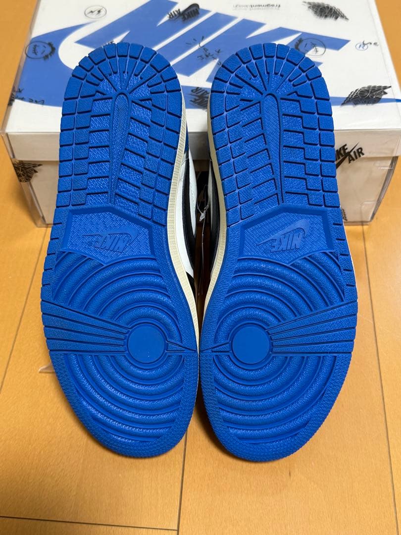 トラヴィススコット ✕ フラグメント ✕ ナイキ エアジョーダン1 ロOG SP