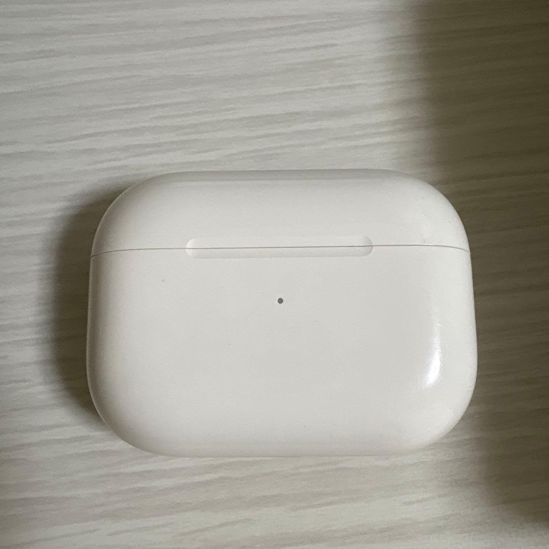 【右耳充電不可】Apple AirPods第二世代本体 充電ケース付き