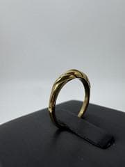 《美品/日本製18金》ゴールド ツイストデザイン リング1.41g 9号
