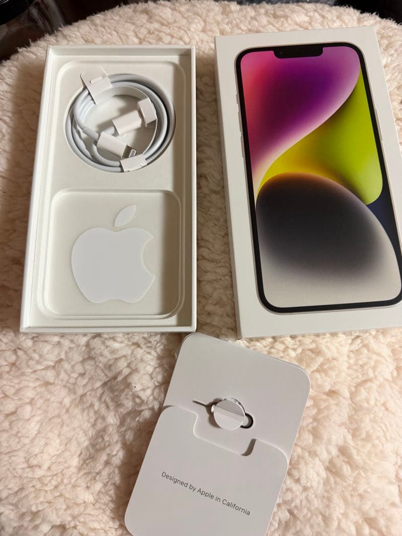 Apple iPhone 14 スマートフォン本体　256GB スターライト