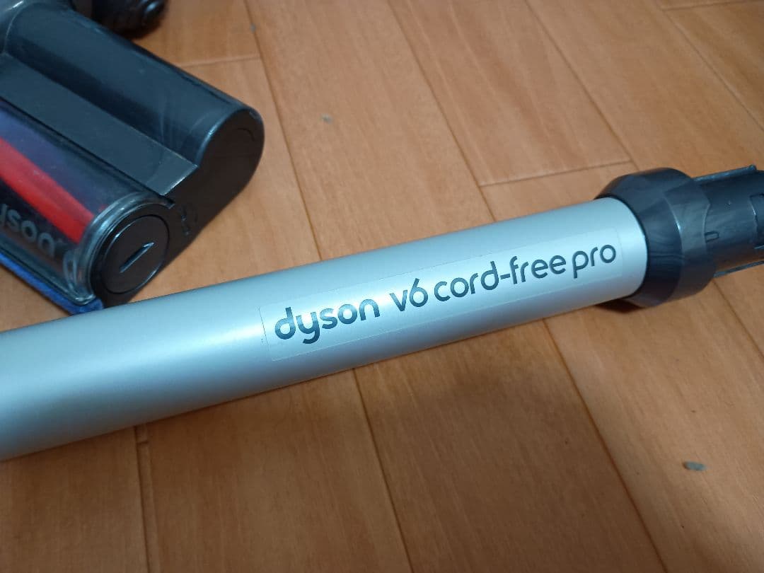 dyson V6 ハンディクリーナー　マキタバッテリーアダプター　ダイソン 25
