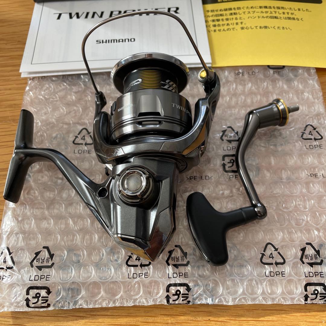 SHIMANO 24TWIN POWER 4000XG スピニングリール