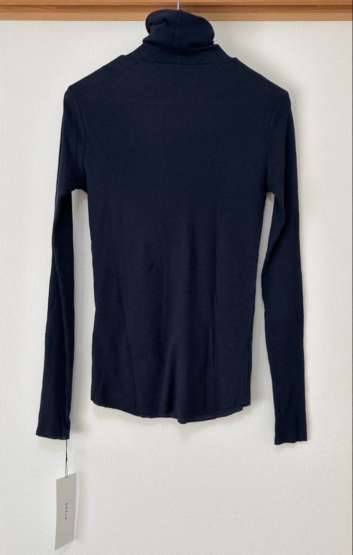 新品 SOEJU カシミヤ混タートルネックカットソー リブニット ネイビーL