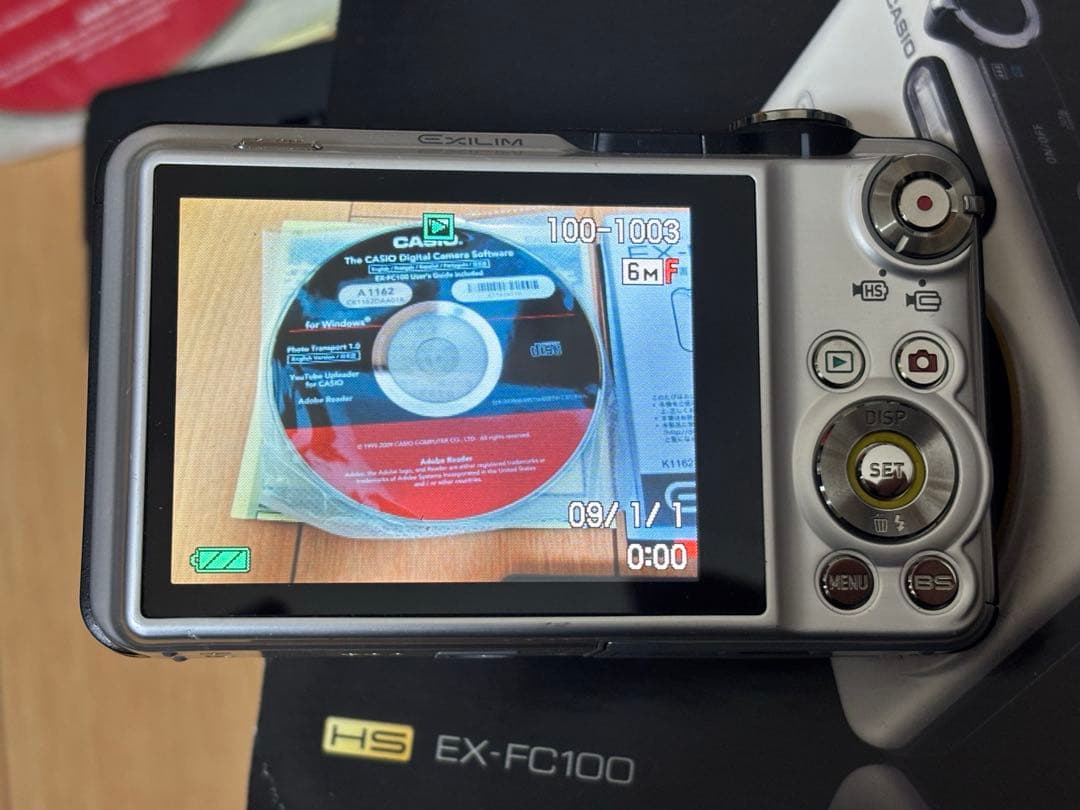 【美品】CASIO EXILIM EX-FC100 ホワイト　動作確認済