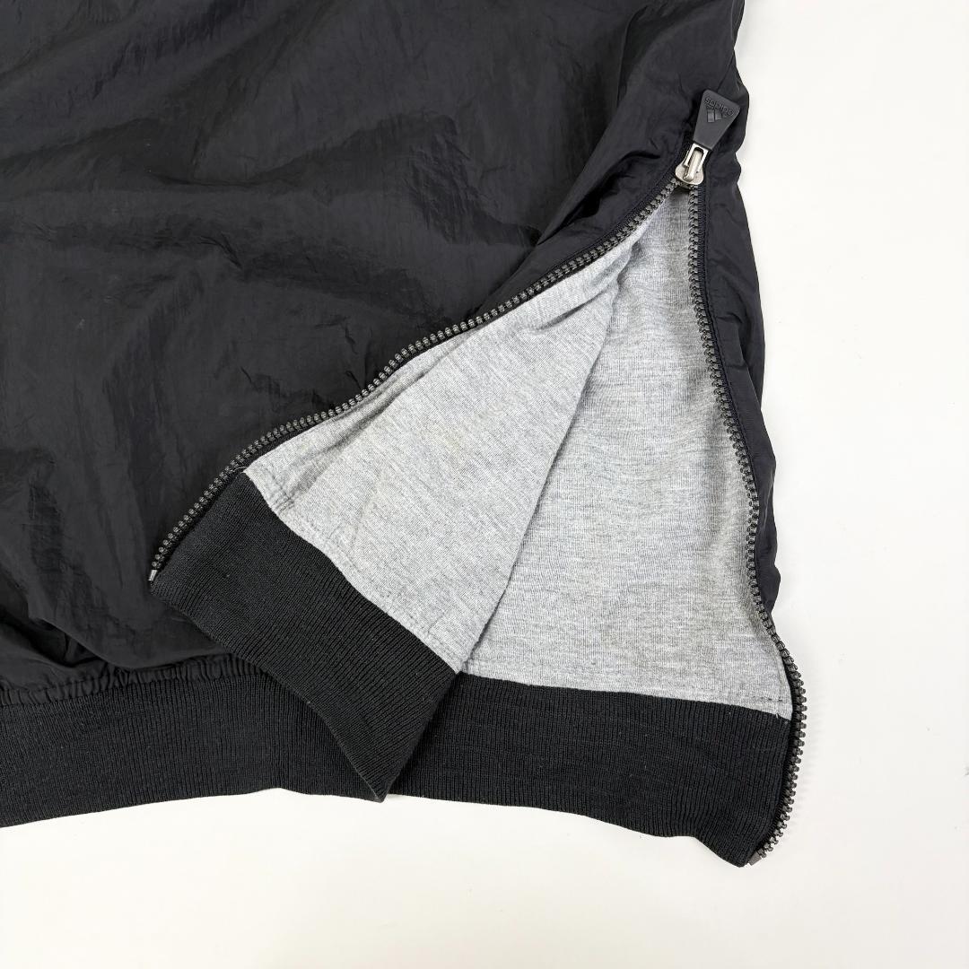 JQ102《常田大希さん着用》アディダス　プルオーバー　刺繡ロゴ　サイドデザイン