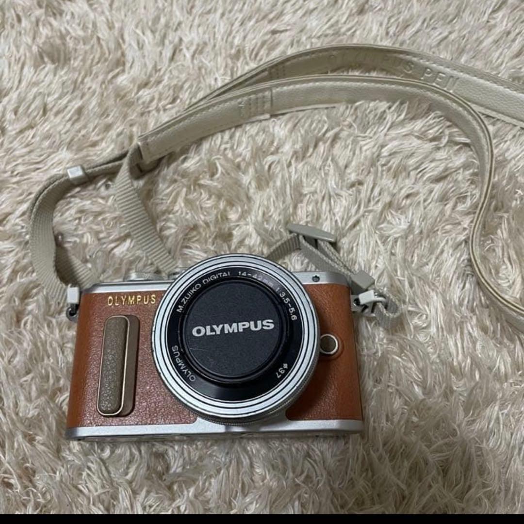 OLYMPUS PEN ミラーレスカメラ ブラウン
