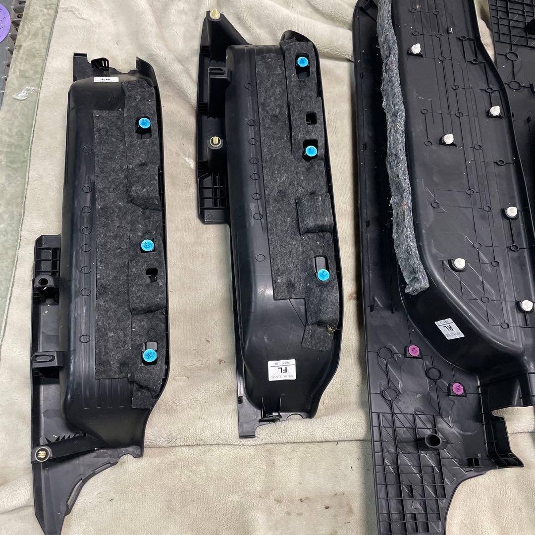 アルファード 30 純正　スカッフプレート社外マット、ステップ付