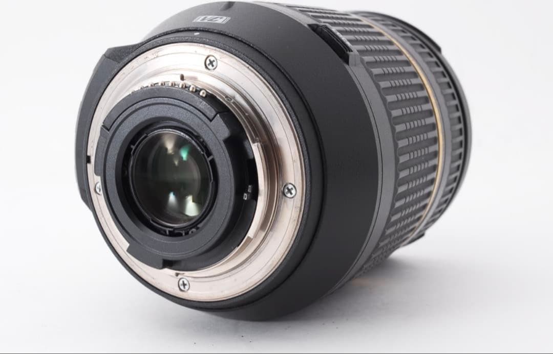 Nikon D7100 純正+タムロン望遠セット　ショット数4000