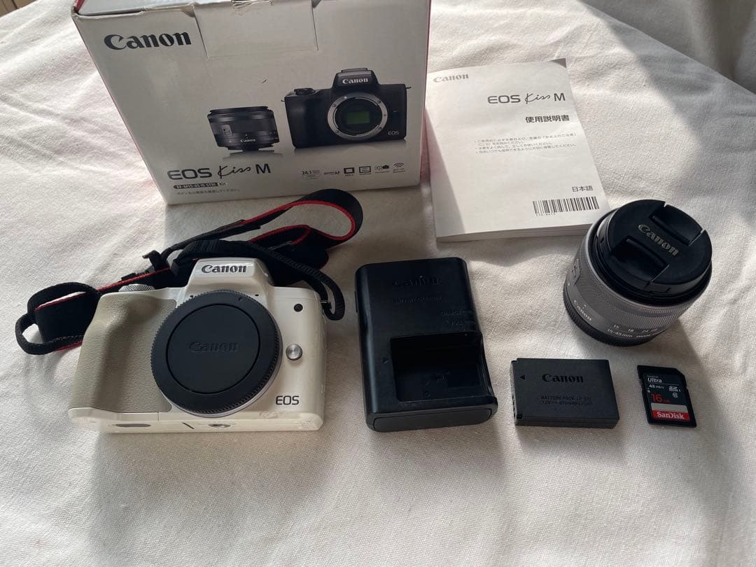 Canon EOS Kiss M ホワイト 本体