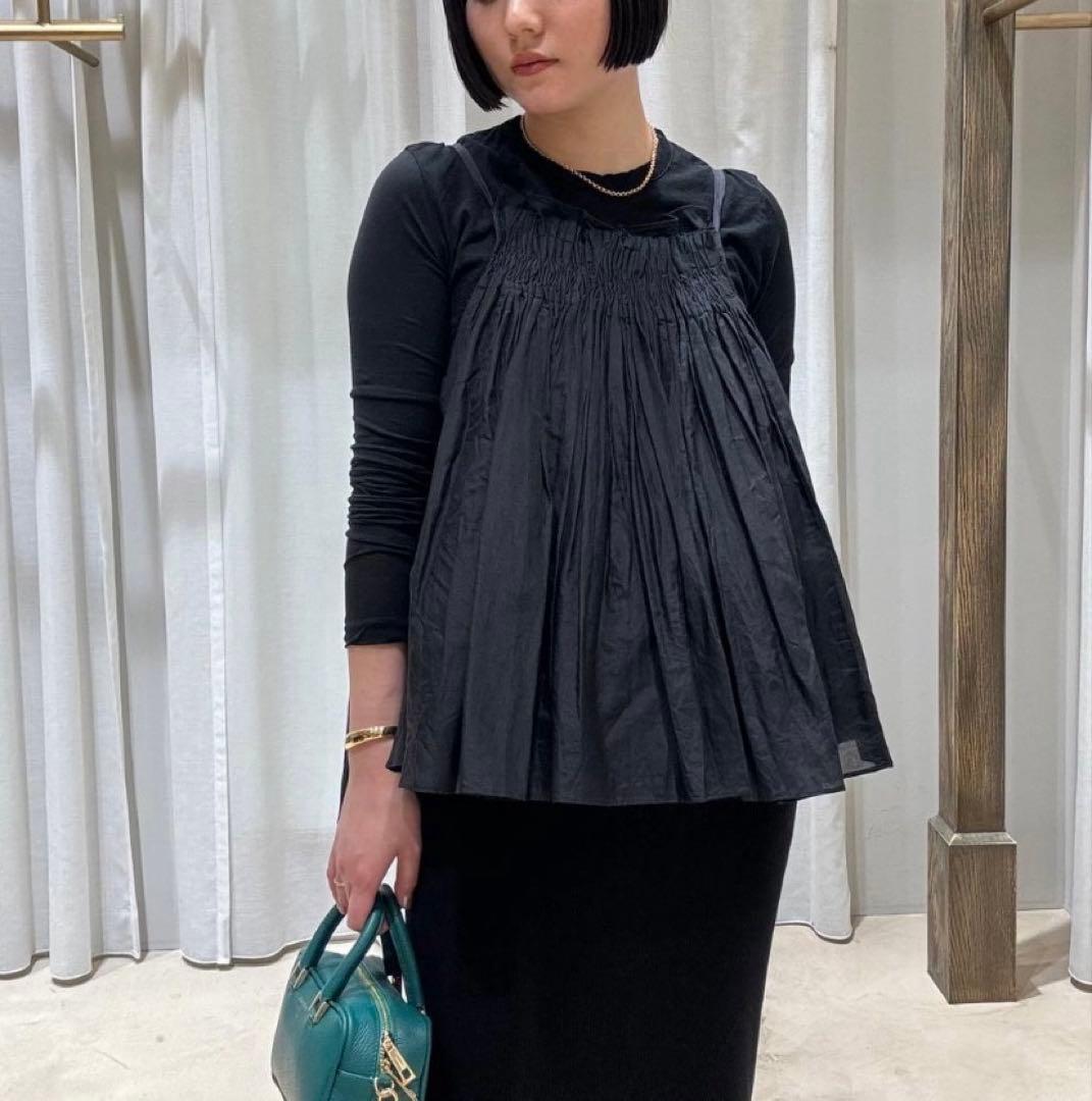 カレンソロジー　キャミソール　黒色