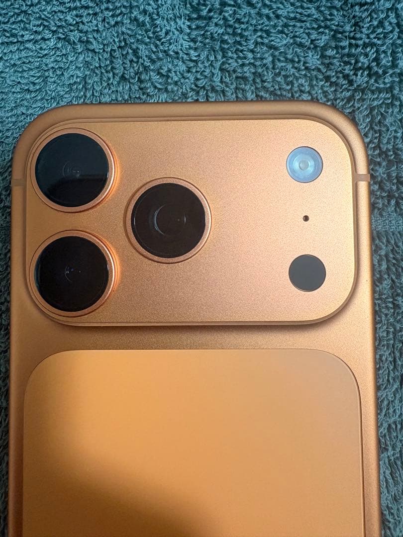 Apple iPhone 17Pro 256GB 本体とケース