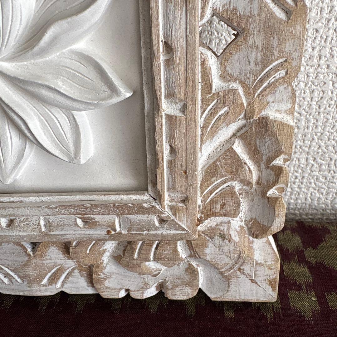 バリ島　木彫り額付きストーンレリーフ