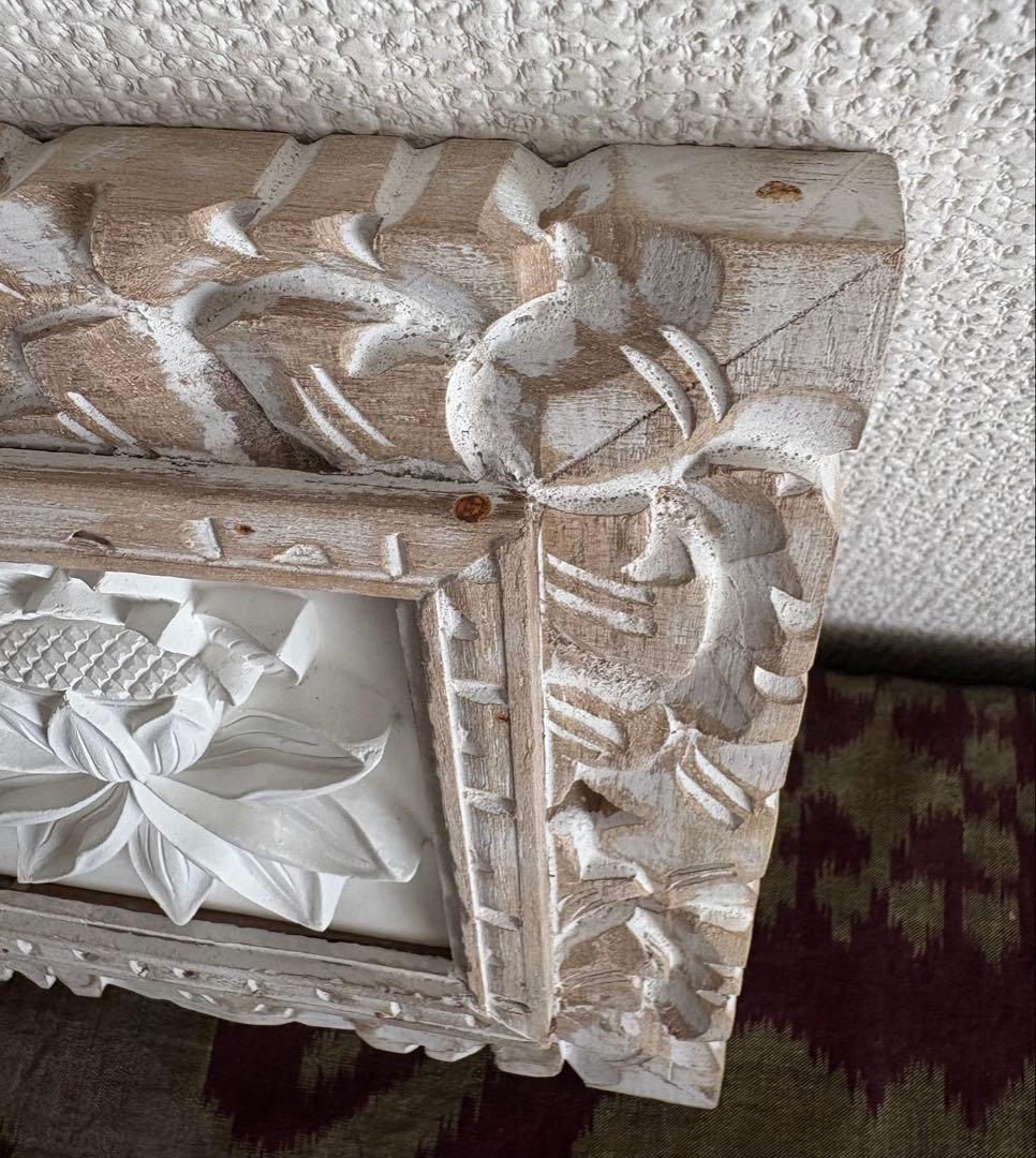 バリ島　木彫り額付きストーンレリーフ