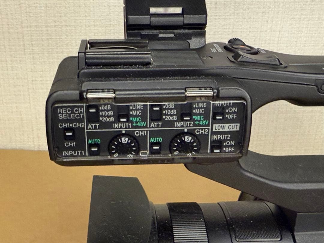ペコ　SONY HXR-NX80 ガンマイク付き