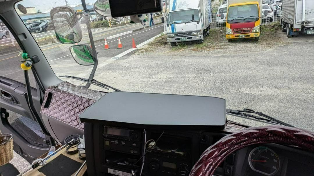 GIGA　ギガ ファイブスター 専用 フロント センター テーブル