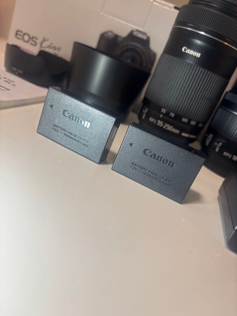 超美品 【Canon EOS Kiss X10 ダブルズームキット】