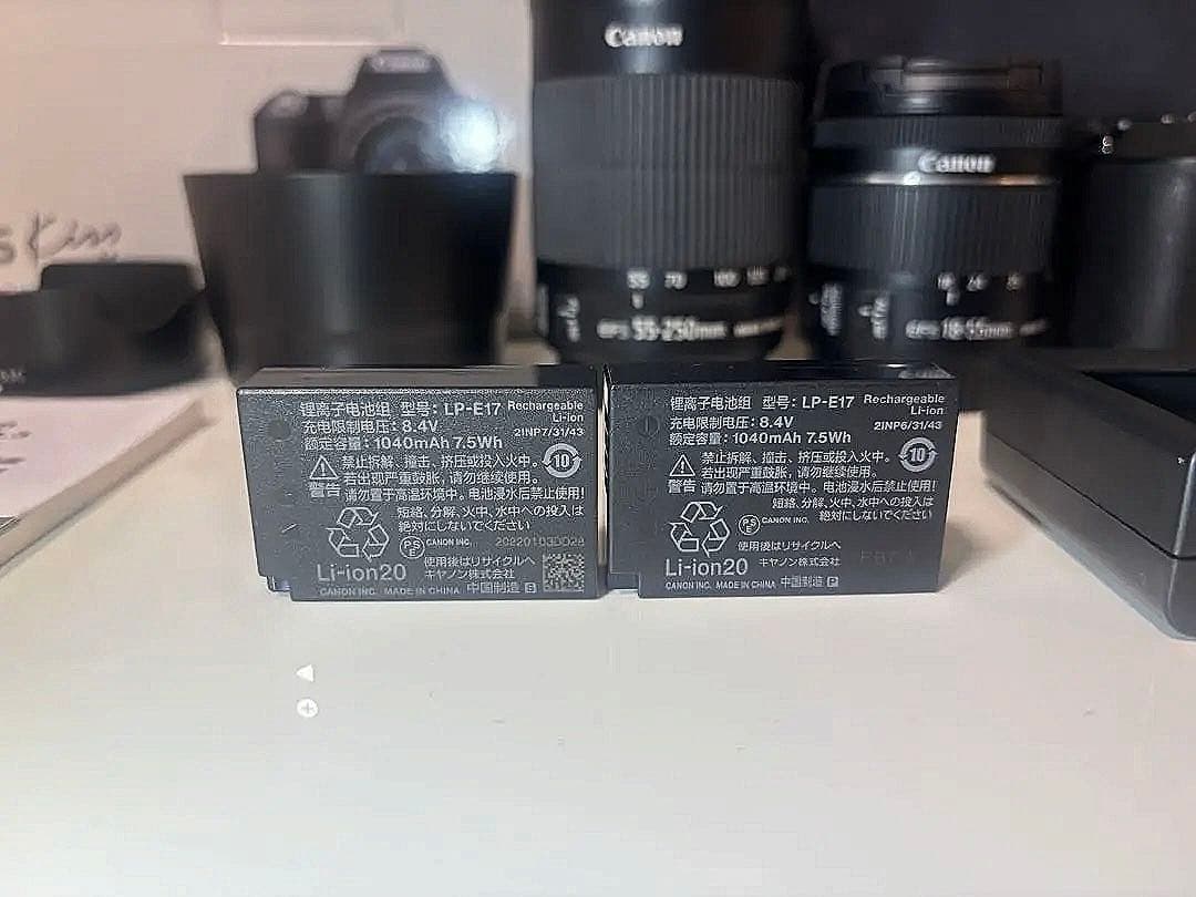 超美品 【Canon EOS Kiss X10 ダブルズームキット】