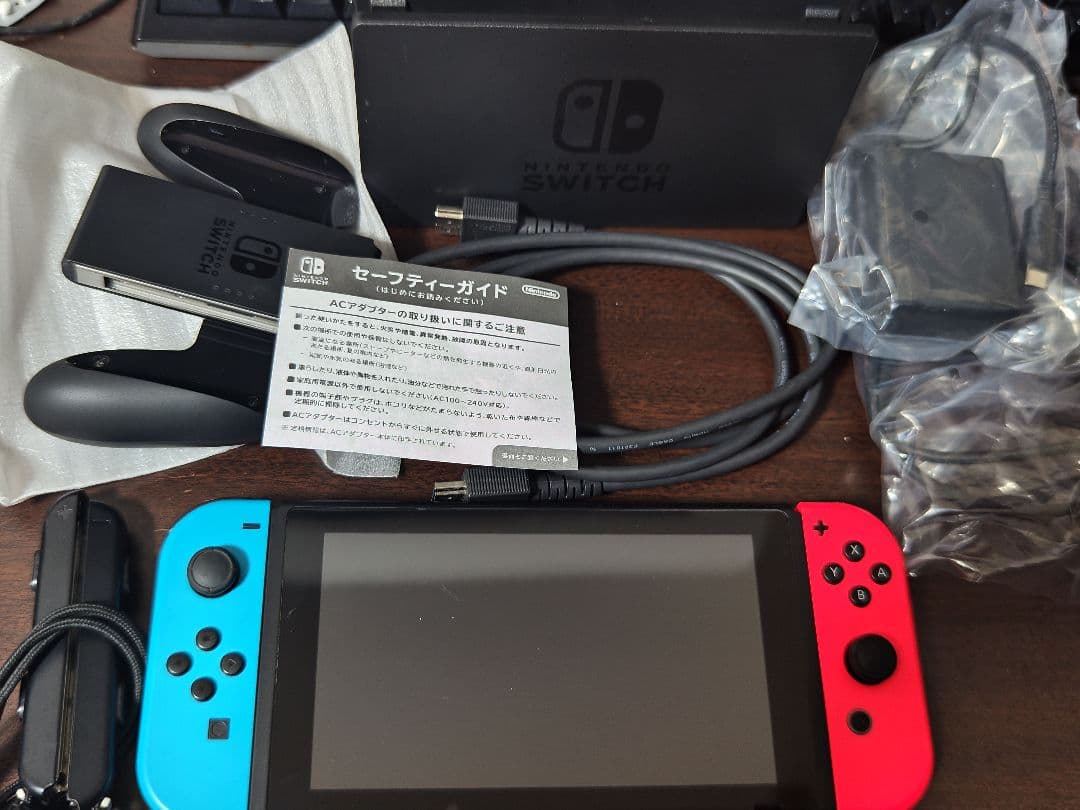 初代Nintendo Switch 青/赤一式（マイクロSDカード付）