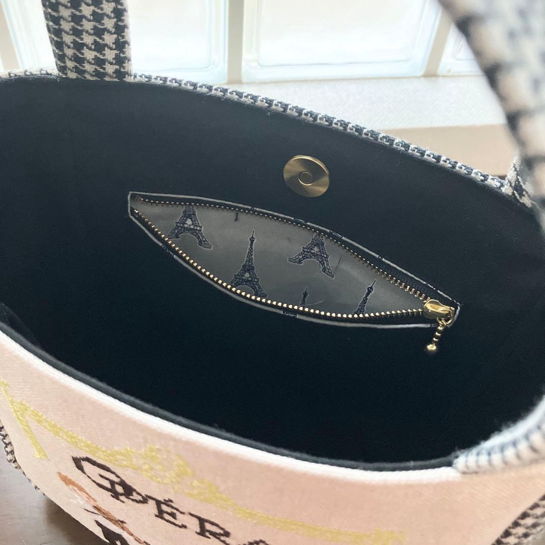 【クロスステッチ❤︎ツイードトートバッグ】ハンドメイド　手刺繍　サモイロフ