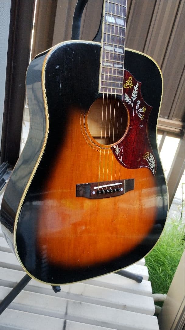 こ*ん様 経年美品 激鳴り トラ柾目 ハミングバード ダブルPU付きエレアコ