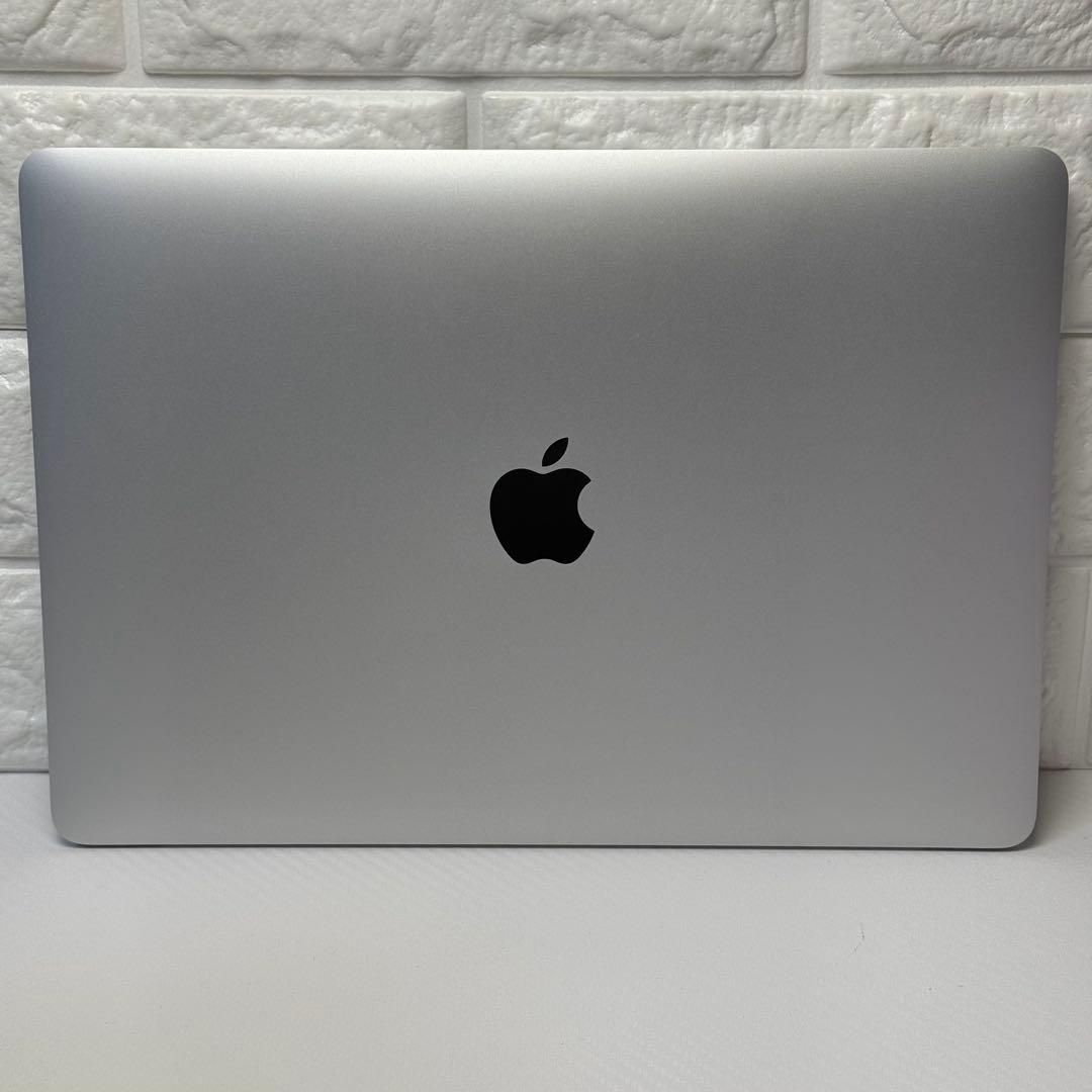 MacBook Air (M1, 2020) 8GB／512GB シルバー