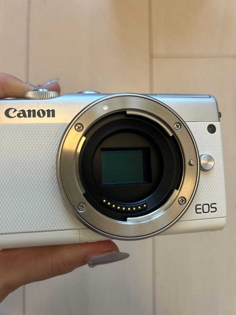 Canon EOS M100 ホワイト ミラーレス一眼 本体