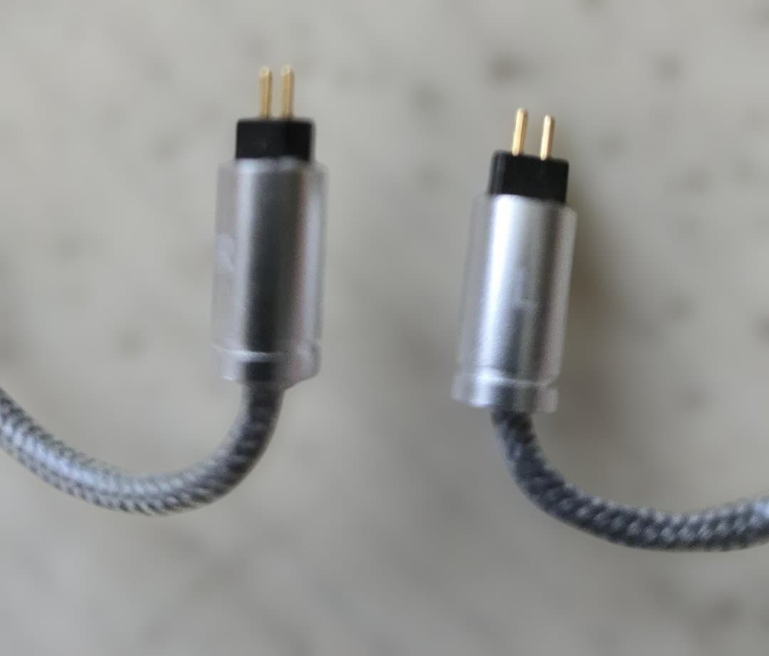 HIFIMAN Svanar【専用リケ－ブル付き】