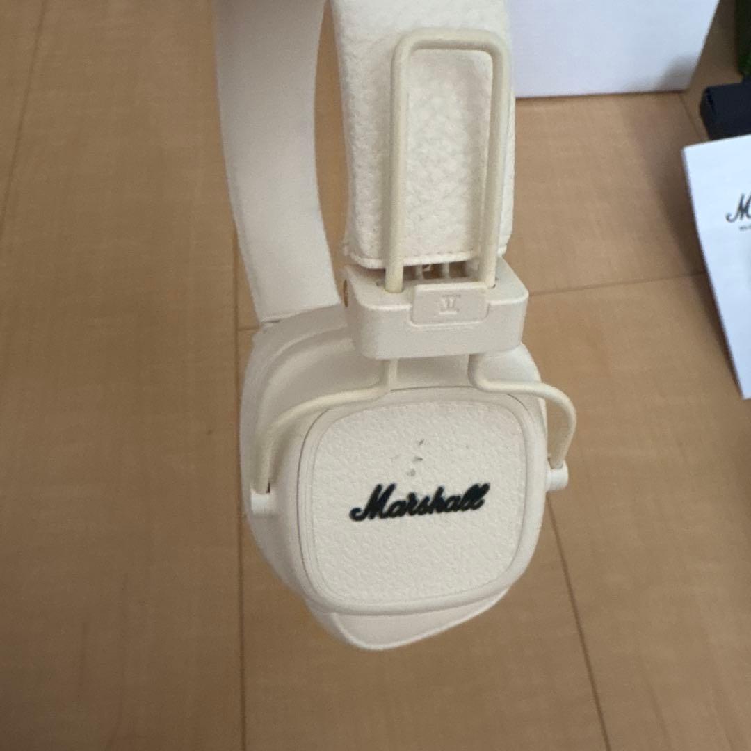 n*o様 Marshall Major V ワイヤレスヘッドフォン ホワイト