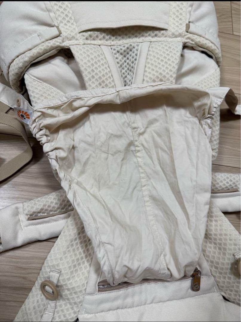 エルゴ　オムニブリーズ　ナチュラルベージュ　抱っこ紐