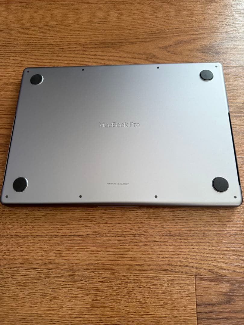 Apple MacBook Pro シルバー　1TB 24GB M3