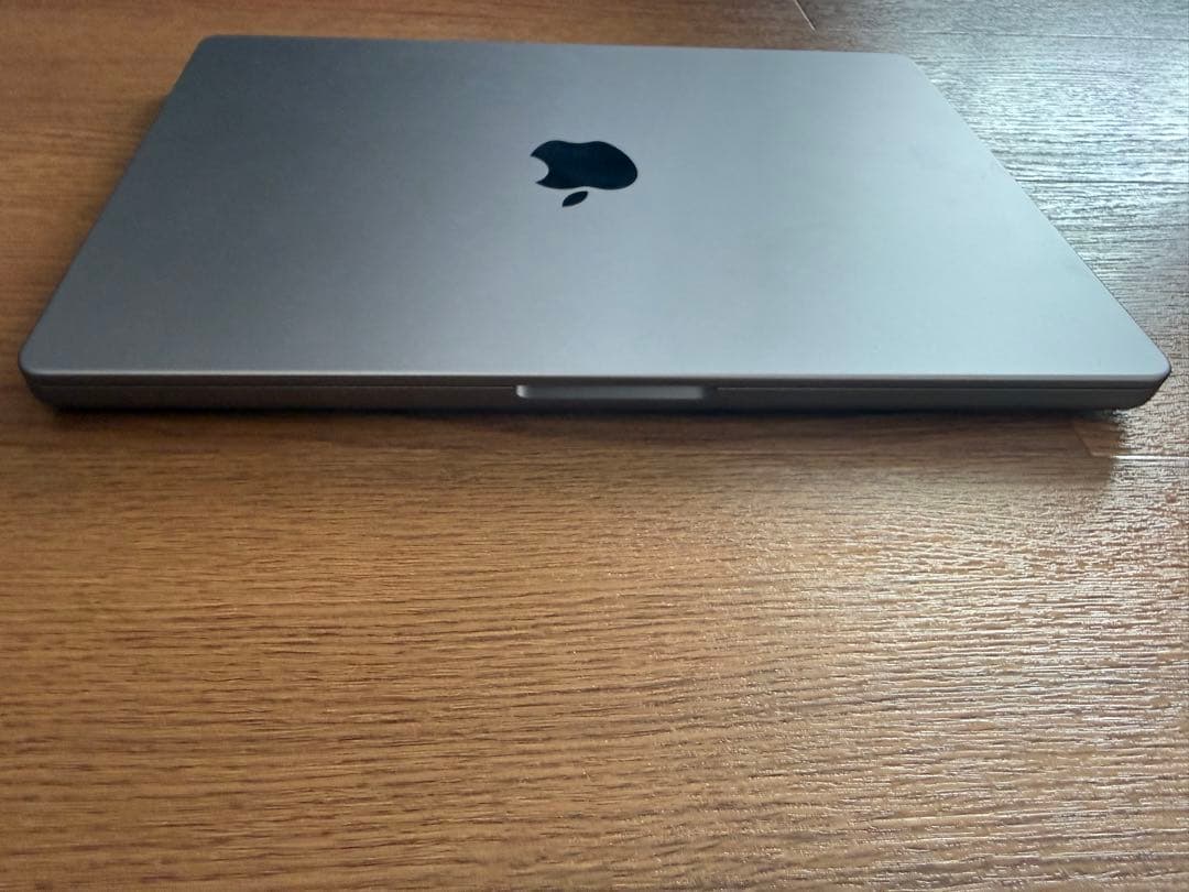 Apple MacBook Pro シルバー　1TB 24GB M3