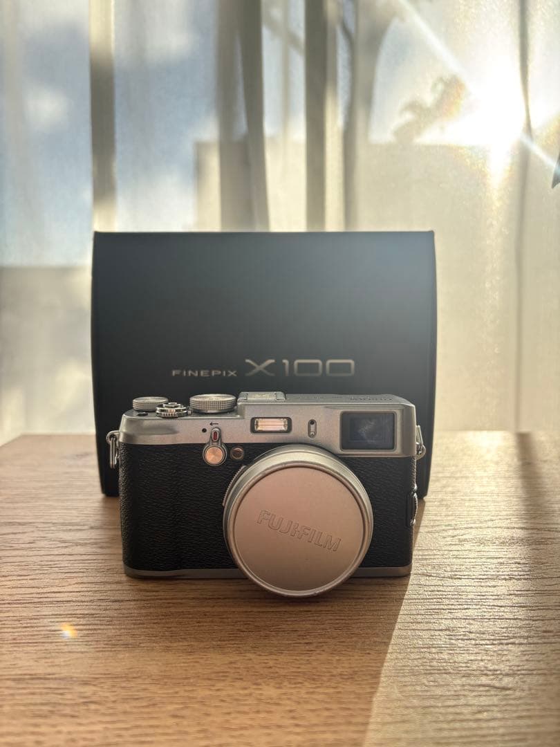 【美品】【作例あり】Fujifilm FinePix X100 シルバー