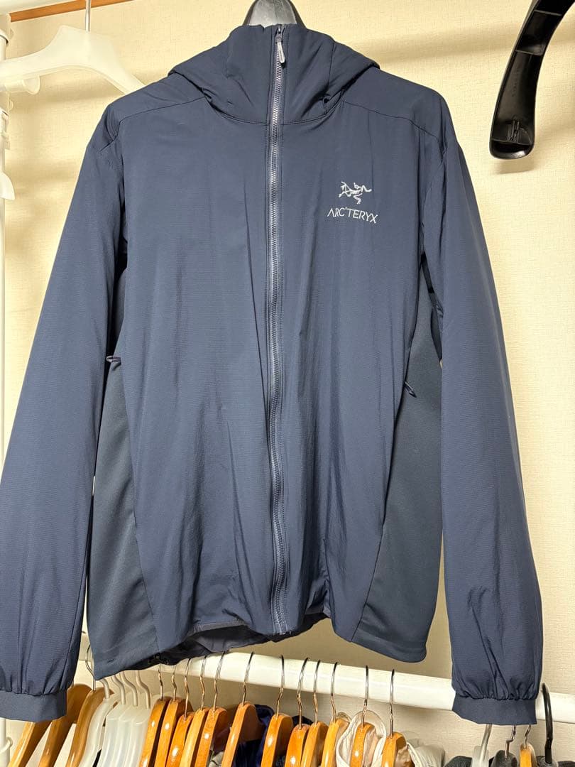 【美品】ARC’TERYX アークテリクス　ATOM LT HOODY Mサイズ