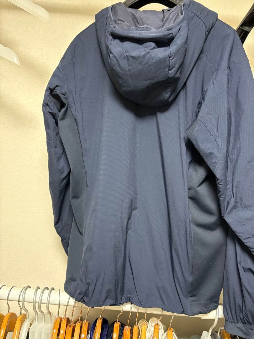 【美品】ARC’TERYX アークテリクス　ATOM LT HOODY Mサイズ